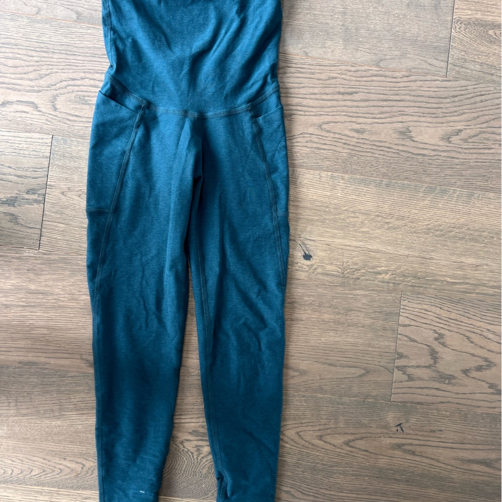 Beyond yoga maternity set